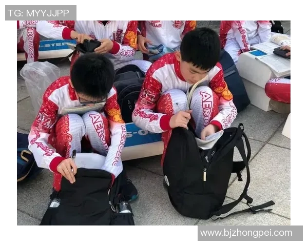 足球明星亲自出镜鼓励小朋友追梦踢球展现热爱与坚持的力量