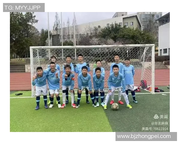 中国足球明星之美：他们如何在绿茵场上绽放光彩与魅力